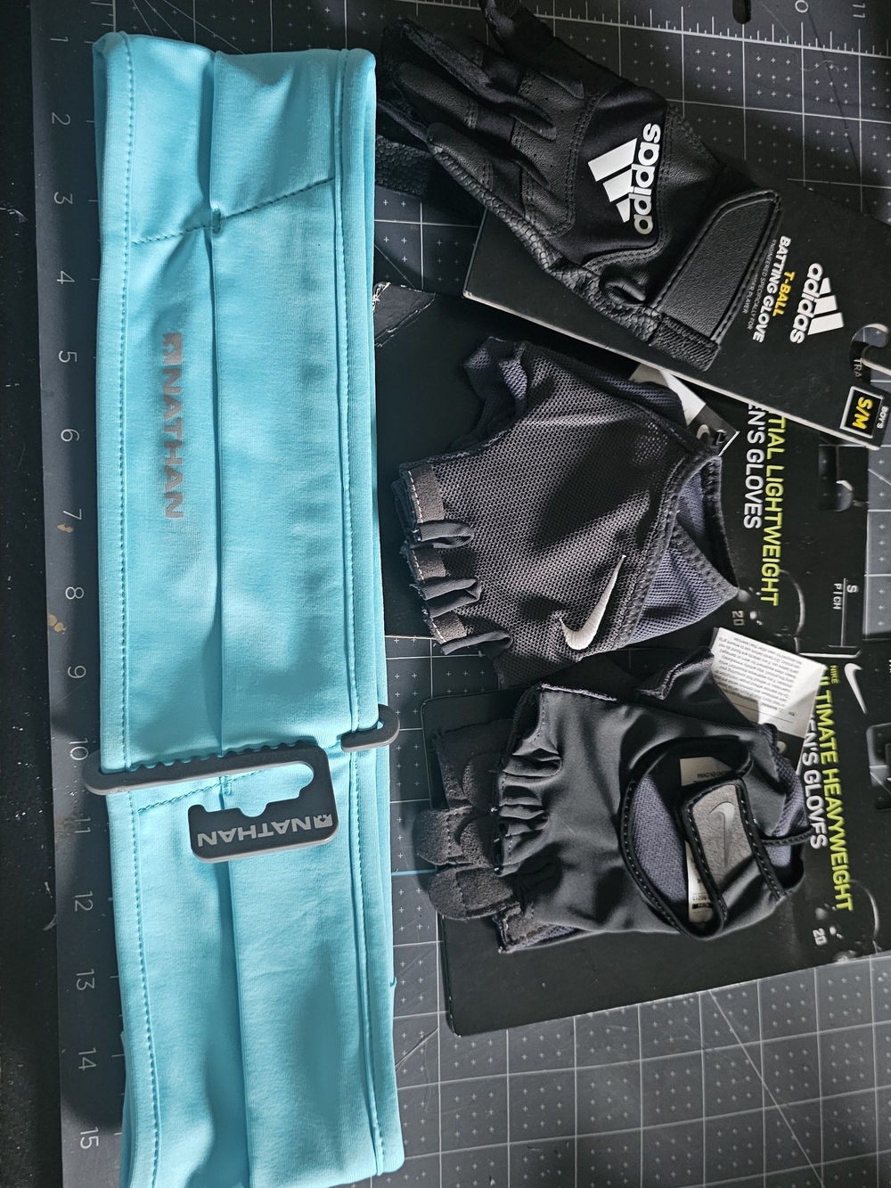Nathan Womans Aqua Stretch Running Belt with Reflective Logo And 3 Prs Size Smal